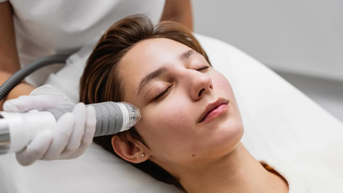 RF microneedling