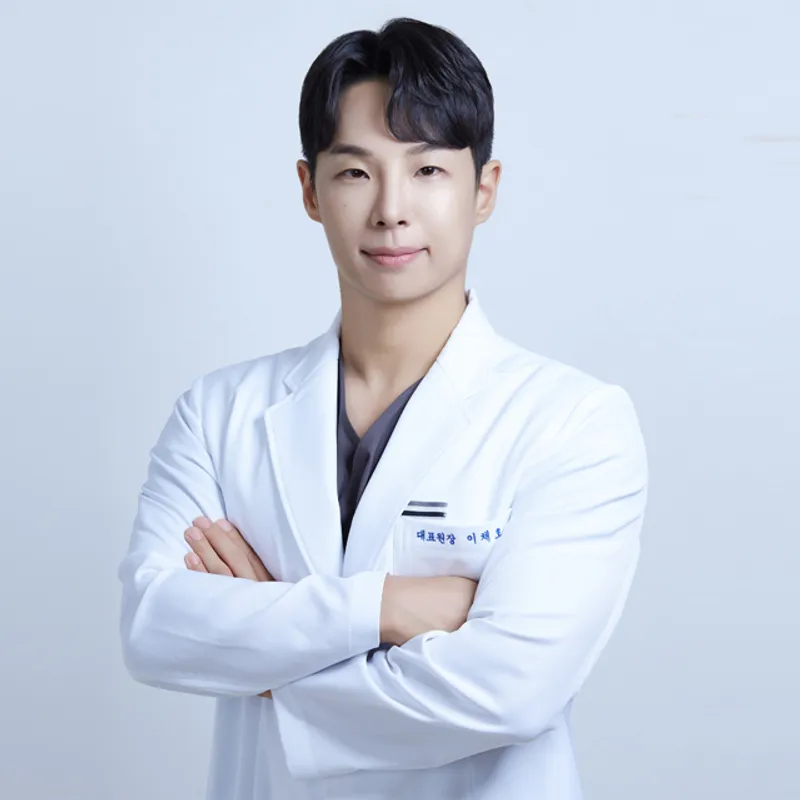 Dr. Chae-Ho Lee, Medical Director at Doctorpetit Hongdae.