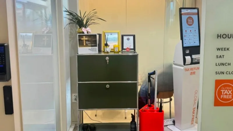 Dongahn Central Clinic interior where patients receive physician-led aesthetic treatments.